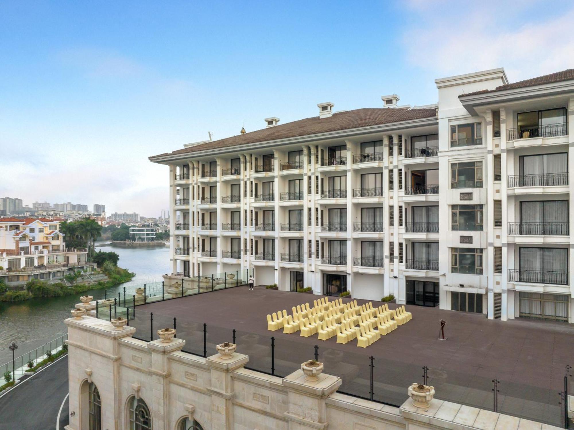 Four Points By Sheraton Yangjiang City Center Exterior photo